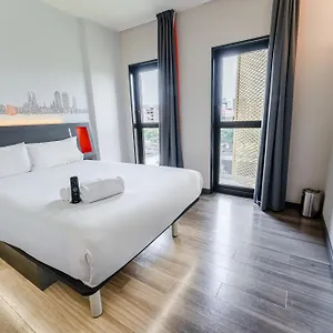 Hotel Easyhotel Barcelona Fira