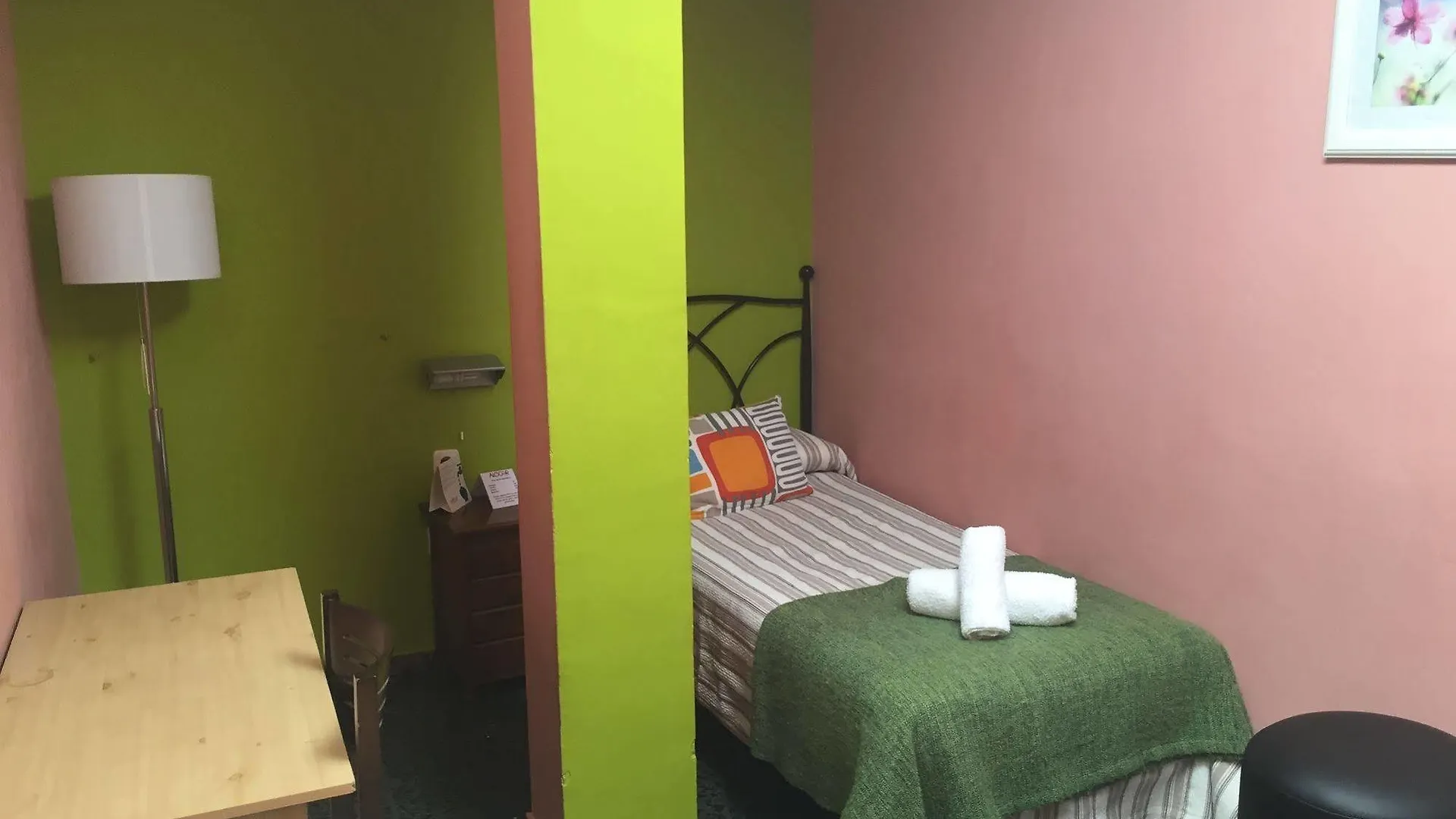 Hostal Alogar Βαρκελώνη 2*,